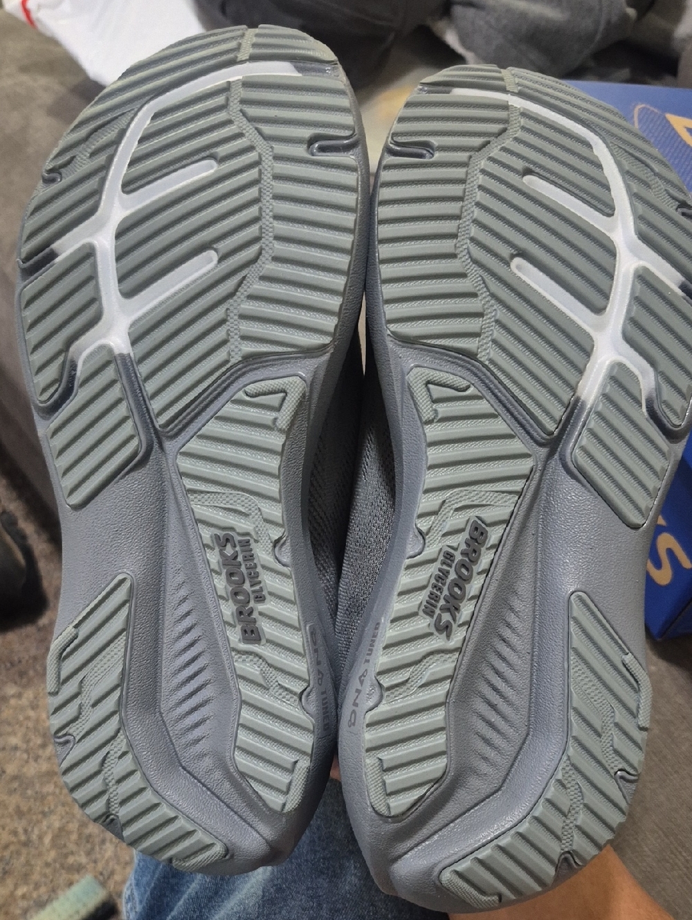 Brooks Glycerin 23 Men’s 8 D Grey Blackened Pearl Black NIB - Picture 5 of 6